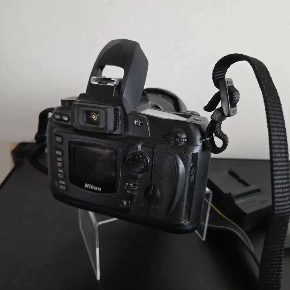Nikon D70 6.1MP Digital DSLR Camera w/ Tamron 18-270mm F3.5-6.3 Di II B003 Lens